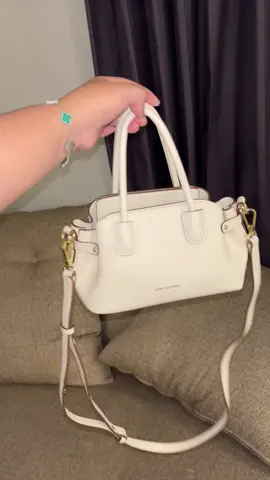 🤍 #tascantik #taswanita #tasselempang #handbag 