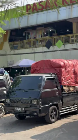 Muda sopirnya cepat sampainya boros solarnya 🤙🏼 @ARIO'_129 @Alfarel12 @MAS. MARCEL @ad @𝙃𝙖𝙗𝙞𝙡𝙎𝙚𝙨𝙪𝙠𝙆𝙚𝙧𝙟𝙤 @hj.bentong @Sandi'5 #sbyutara🔥 #surabayautara🤙🔥fyp #keputran #kotabatumalang #keputranutara 