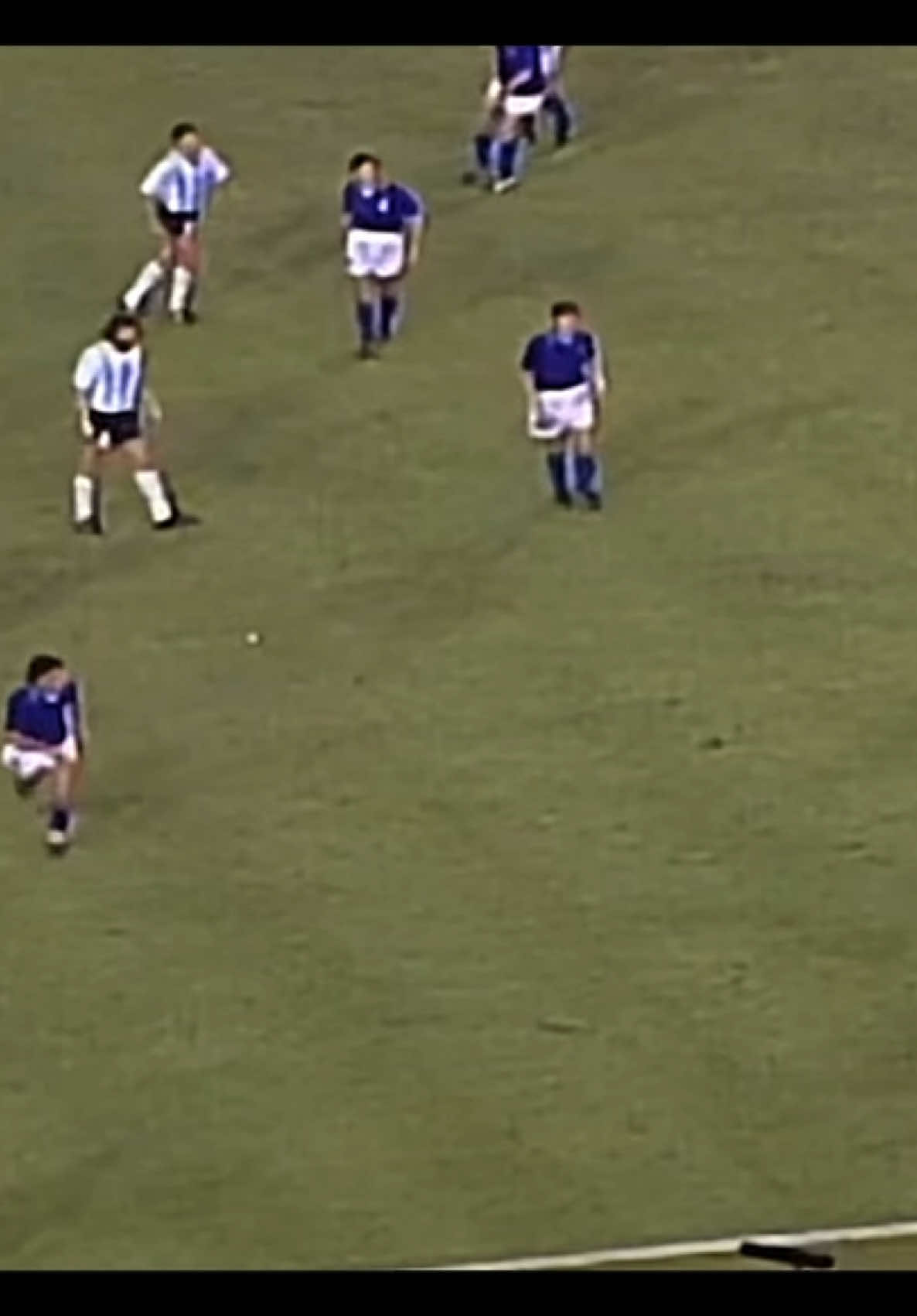 The best player to have ever lived ? #maradona #skills #futebol #fyp 