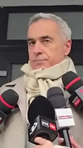 Până si #CalinGeorgescu s-a prins ca #AncaAlexandrescu e PSD pe stil vechi, nu anti-sistem #cg #fyp