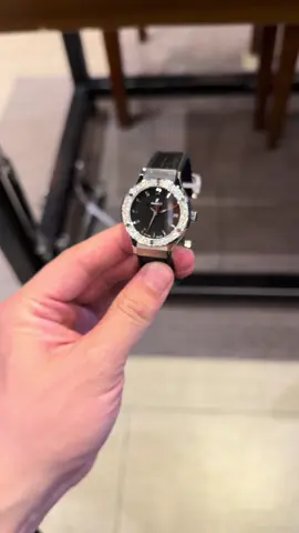 Size 31mm máy thuỵ viền kim cương Moiss đẹp quá ⌚️💎 có chị nào đeo k ạ #dongho #phudongho #xuhuong #donghonu #donghodep 