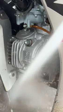 Tẩy rửa rỉ sét,ố vàng bám bẩn lâu năm!! Đơn giản tại nhà với dung dịch rửa xe đa năng!! Bạn đã thử chưa?#tuong47shop #xuhuong #tayruadanang #tayriset #tayovang 