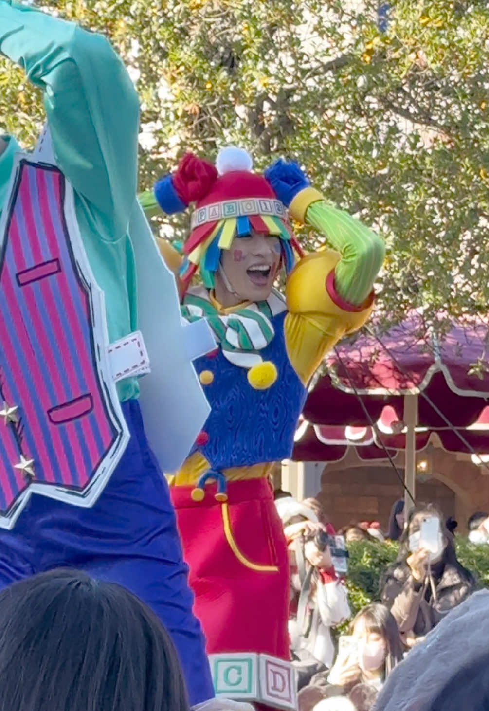 🤍251204🤍テディベア🧸のお兄さんかわいい( ु ›ω‹ ) ु♡ #トイズワンダラスクリスマス #ディズニーランド #ディズニーダンサー #ディズニーパレード #クリスマスディズニー 