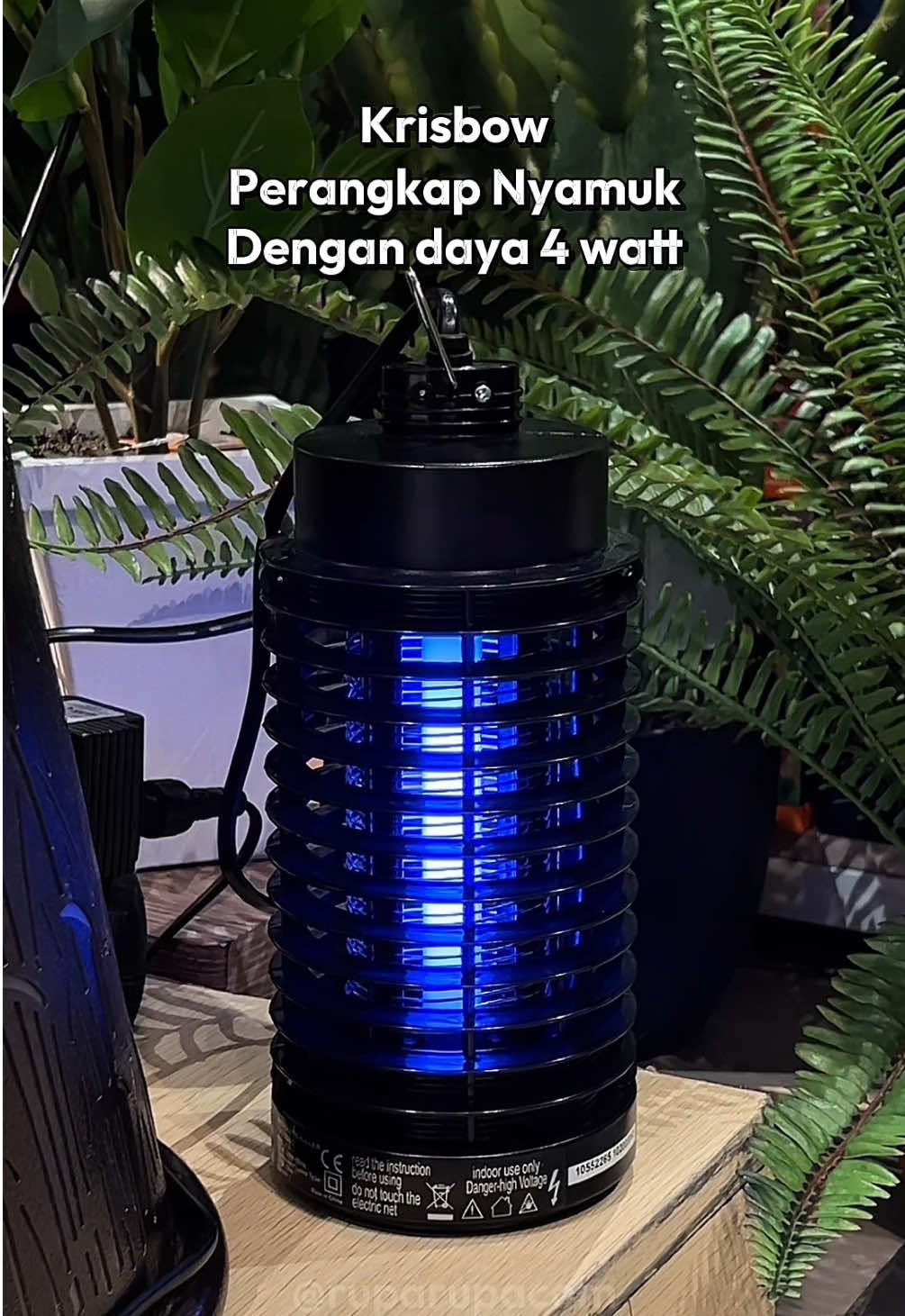 Daripada capek sendiri tepokin nyamuk, mending serahin aja ke ✨Krisbow Perangkap Nyamuk✨!🦟 🛒Checkout perangkap nyamuknya di link bio no.199 ya🧡💙 #ruparupa #OmniChannel #PerangkapNyamukPalingAmpuh #PerangkapNyamukElektrik #PerangkapNyamukUV 