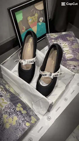 Bệt dior siuuu xinhh nhà énnnnn #betdior #betnodior #giaybettieuthu