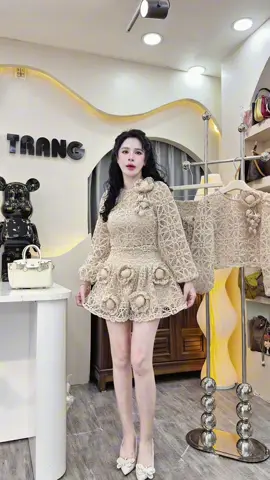 #xuhuong #trending #xuhuongtiktok #moingaymotoutfit #thoitrangnu 