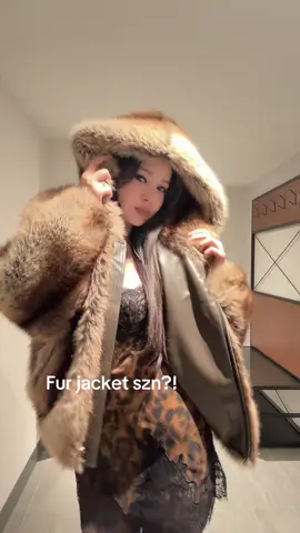 She’s puuuuurrrrrfect ❄️ #furjacket #fyp #fur #OOTD 