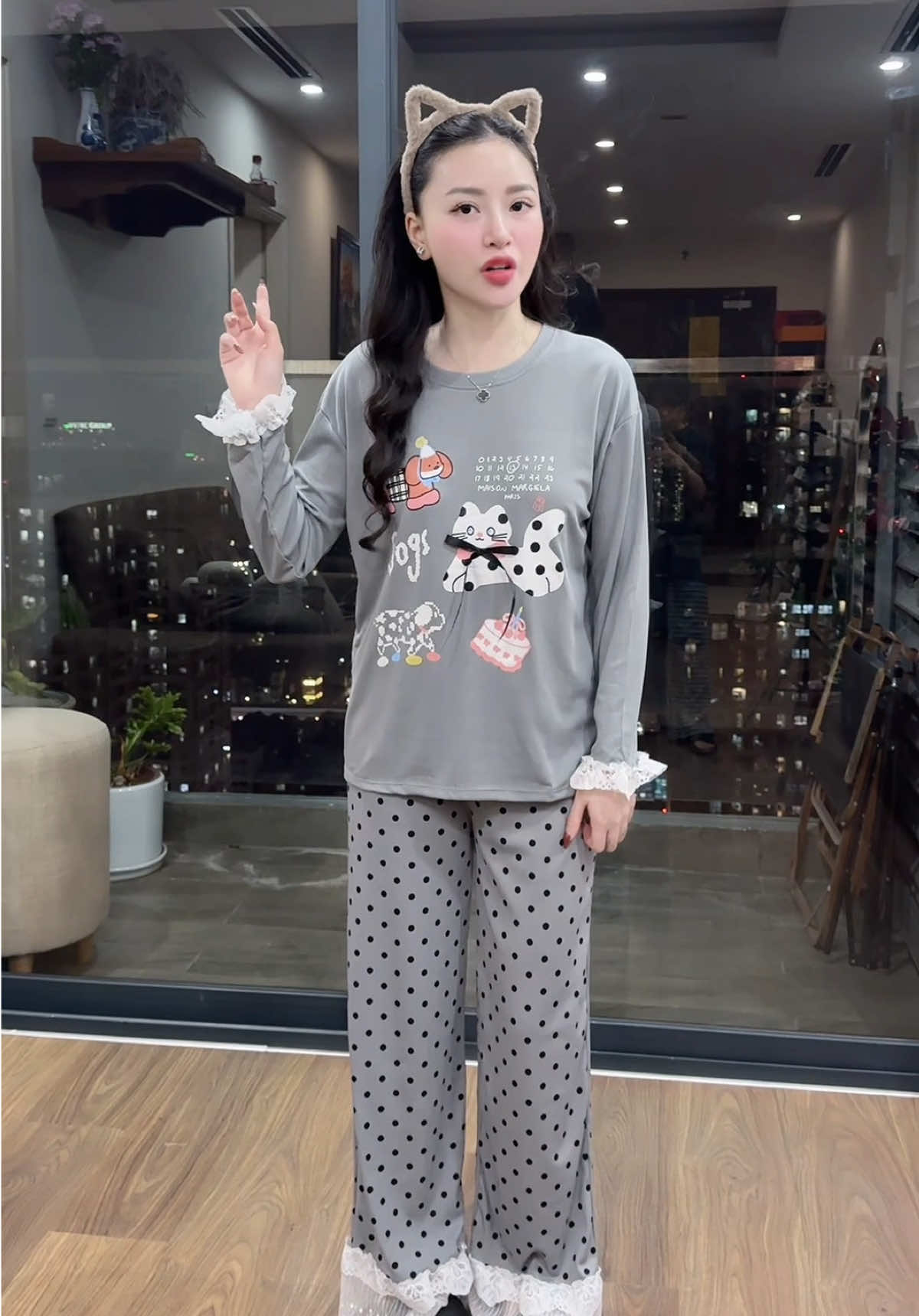 E mê cái quần quá điii 😍