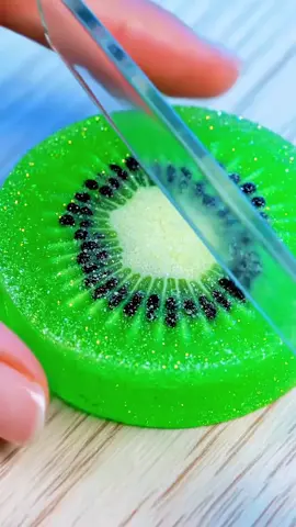 Perfect ASMR 🥝 slice sounds  #asmrcommunity #kiwiasmr #kiwi #asmr 