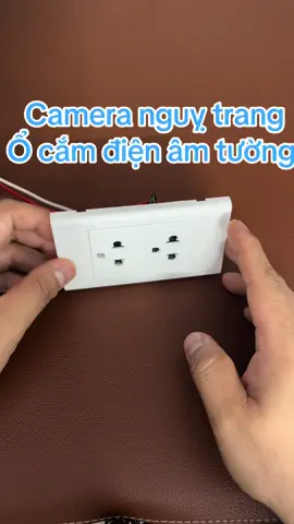 Camera nguỵ trang ổ cắm điện âm tường. #cameranguytrang #cameragiaukin #thietbinghelen #camerasieunho #cameramini 