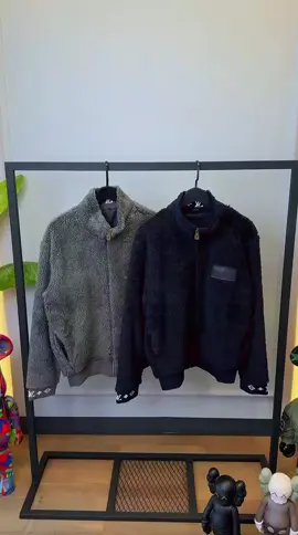 #LouisVuitton 🔥 Flash Sale! 🔥   Don’t miss out! 🚀✨   Discover the best luxury brands with us! ✨