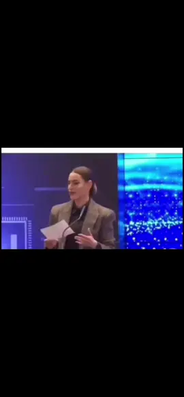 Dogodine krtola iz Kolašina biće bez tinjalice opravljena. Digitalna radnica nema platu za sad. Joković je drži za sekretaricu samo.