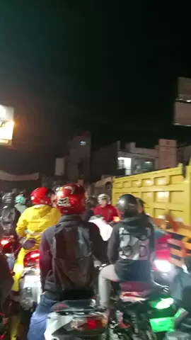 Kita juga sama lapar kang 🤦