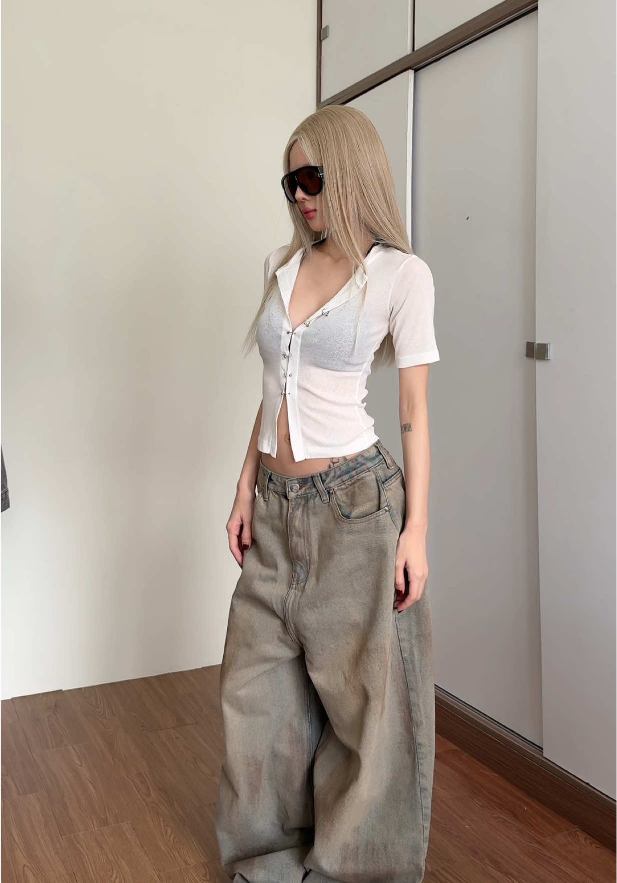 Nay nhẹ nhàng đơn giản z thui @HOLYTEE #fyp #OOTD #fitcheck #daniebbi 