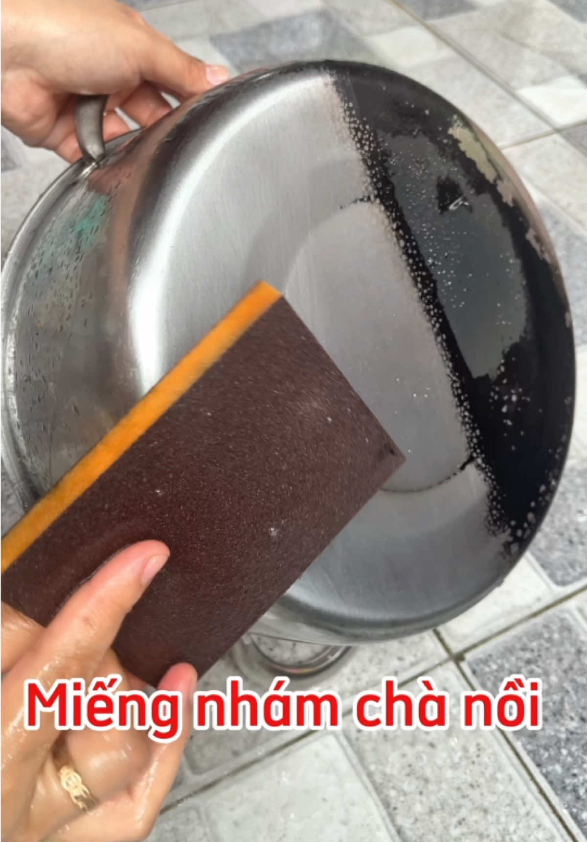 Miếng nhám chà nồi rất sạch #sanphamxuhuong #sanphamtot #giadungtienloi #giadungnhabep #miengnhamchanoi  @Phượng Gia Dụng  @Phượng Gia Dụng  @Phượng Gia Dụng 