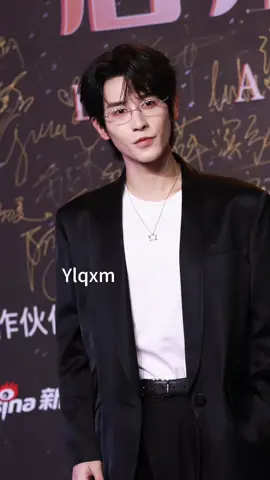 Style simple tapi elegan😍😍 #shenhaonan #shenhaonan申浩男 #aktorchina #dataeye #2025 