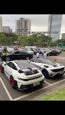 Suatu saat gua dan bestie akan punya mobil ini. #timothyronald #acsummit #mclaren750s 