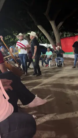 #cumpleaños de mi Negro Bello🎊🎉🎊✨✨💫Que Dios siempre te acompañe y te bengida, Salud, Felicidad, Éxitos y logros.  