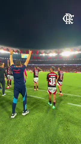 #NoCampo com os ENEAS! #MaiorCampeaoDoBrasil 🏆🟥⬛️ #Flamengo 