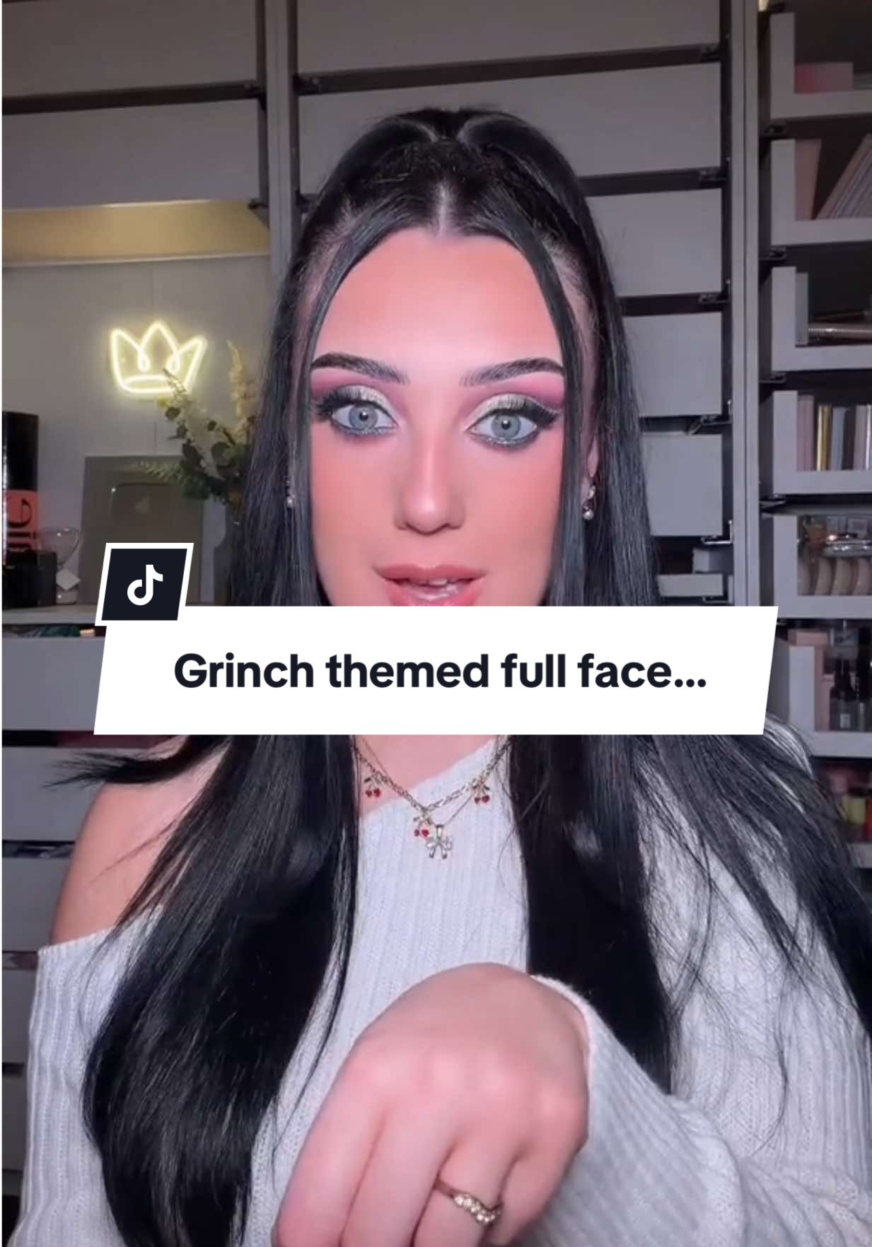 Replying to @Dee THE EYE LOOK… I LOVE💅🏻✨ @ColourPop Cosmetics you slayed this… more green tho next time please👀💚 #makeuptok  Others mentioned: @MCoBeauty UK Setting Spray  @PLOUISE Rumour Base 02 @TATTI LASHES Icon lash 