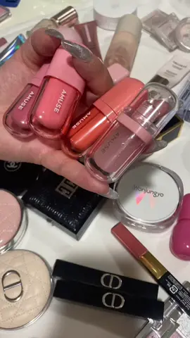 過去にバズってたリップ本音レビュー\♡/ 試して欲しいコスメ、レビューして欲しいコスメがあったらコメントしてね‪ꔛ‬♡‪ ーーーーーーーーーーーーーーーーーーーーーーーーーーー 美容大好きな2人でInstagramとTikTokでコスメやスキンケアのレビュー中➿✍️ いいね.コメント.フォローして貰えると喜びます！🥹 見返したい時は保存してね🫶🏻 @nayunayu_cosme  ーーーーーーーーーーーーーーーーーーーーーーーーーーー #美容垢 #コスメレビュー #リップ #プチプラ#amuse 