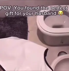 Bro is a 2hollis fan #posterboy#2hollis#piano#bathroom#fyp