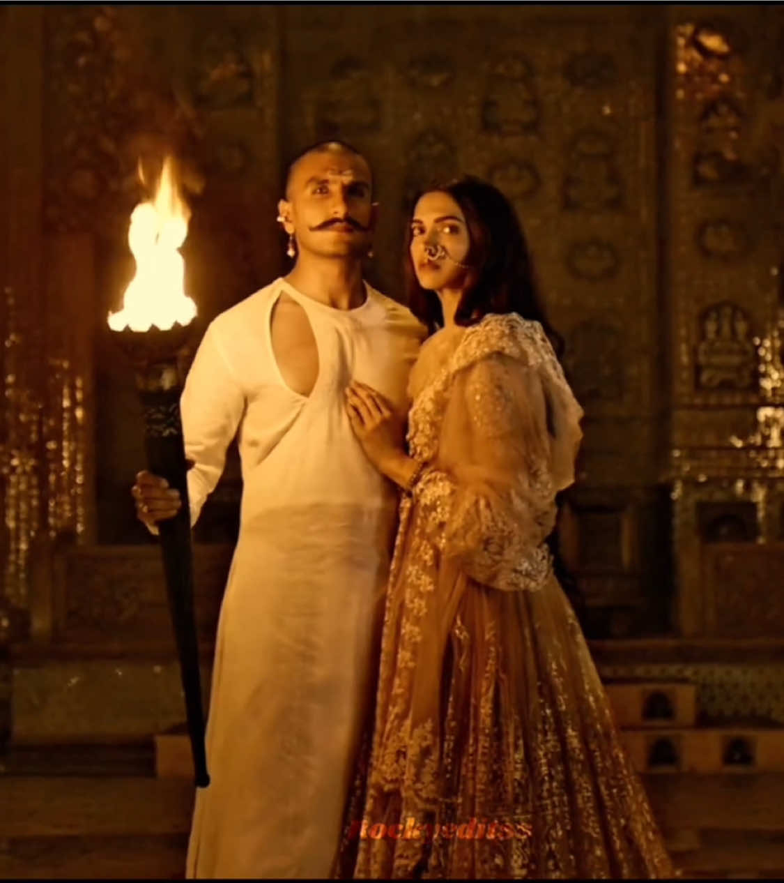 Shikayat bohut hai!!  Sp by. @𝐑 ꨄ @zai.  #rockyeditss #sanjayleelabhansali #fypシ゚ #bajiraomastani #aishwaryarai 