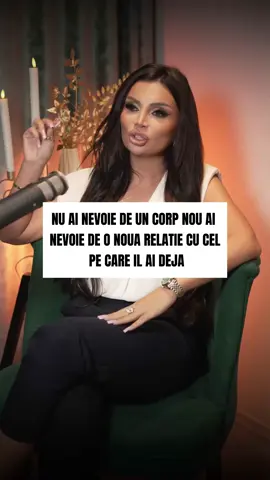 Dacă obiectivul tău este să pierzi grăsime corporală, încă o soluție rapidă sau injecții precum Mounjaro, Ozempic sau semaglutide nu sunt soluția. De fapt, vei pune kilogramele la loc, îți vei da peste cap hormonii și îți vei încetini metabolismul… Soluția este să lucrezi ÎMPREUNĂ cu corpul tău, nu împotriva lui… și exact aici se împiedică foarte mulți oameni 💔