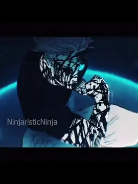 Сатору Годжо — представитель клана Годжо и обладатель легендарных способностей: «Безграничность» и «Шесть глаз». Он считается самым сильным магом современности не только из-за силы, но и из-за того, как он использует её. Главная особенность Годжо — сочетание невероятной мощи и свободного характера. Он может быть расслабленным, шутливым и немного дерзким, но за этим скрывается талантливый стратег, который понимает: его сила делает его почти единственным, кто способен изменить весь мир джуджутсу. Он верит в будущее и хочет создать поколение магов, которые станут сильнее старых кланов и жестких традиций. Сукуна — древнейшее и одно из самых опасных существ, когда-либо существовавших в мире проклятий. Его называют «Королём проклятий». По легендам, ещё в прошлом он был настолько силён, что маги тех времён не смогли уничтожить его полностью — его сила была рассеяна и запечатана в двадцати пальцах как в сосудах. Характер Сукуны полностью противоположен Годжо. Если Годжо борется за будущее, то Сукуна — абсолютно эгоистичен. Он действует только ради собственной выгоды, не признаёт ничьих правил и даже к сильным противникам относится снисходительно. Его привлекают сильные соперники, но не ради защиты кого-то, а ради собственного удовольствия. Он любит демонстрировать превосходство и испытывать интерес лишь тогда, когда появляется достойный вызов. #jujutsukaisen #gojousatoru #sukuna #anime #gojo 