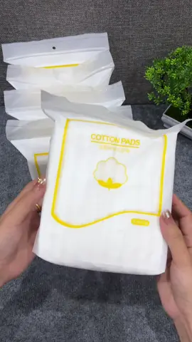 Em bông tẩy trang quốc dân nha mấy bà #bongtaytrang #bongtaytrangquocdan #bongtaytrangcottonpads #xuhuong #tranghatay96 
