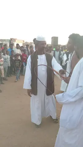 اركزي يا ولد العمده ا