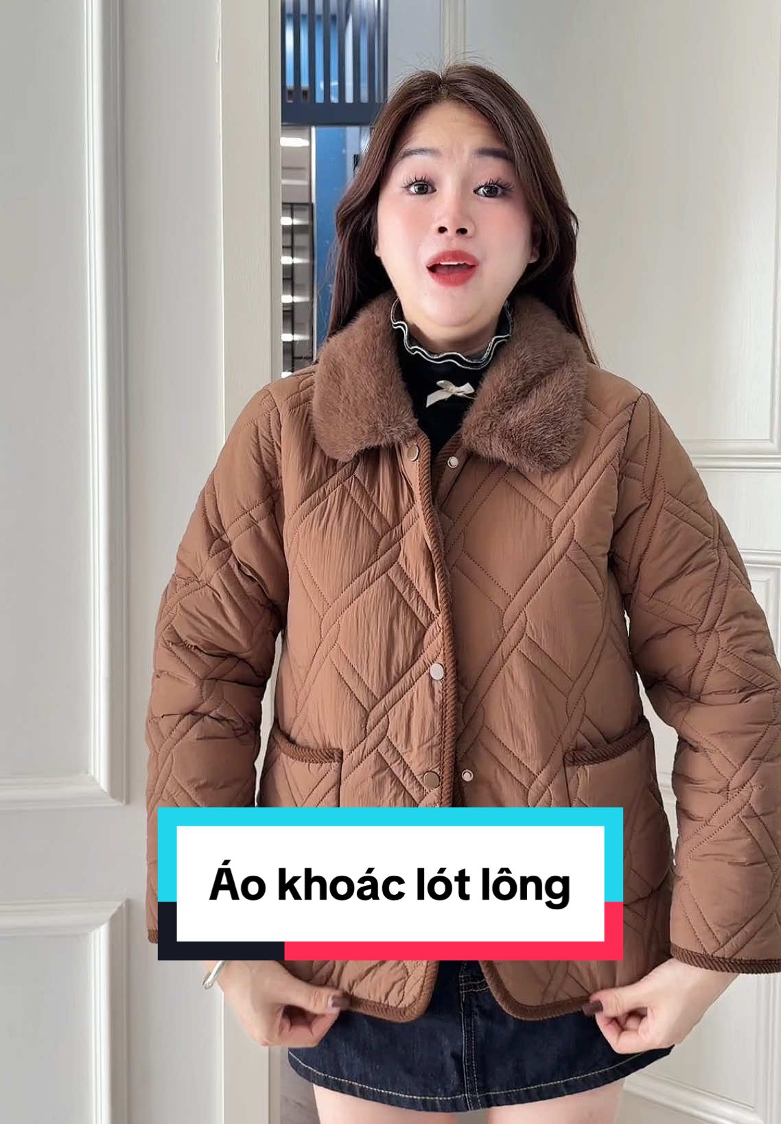 Áo khoác lót lông nhẹ mà giữ ấm tốt #thoitrangtiktok #thoitrangnu #aokhoaclotlong #aokhoaclotlongnu #tepnungniu 