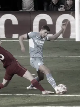 IQ+100000 🥱🧱. #rúbendias #theartofdefending #fyp #mancity #diogojota 