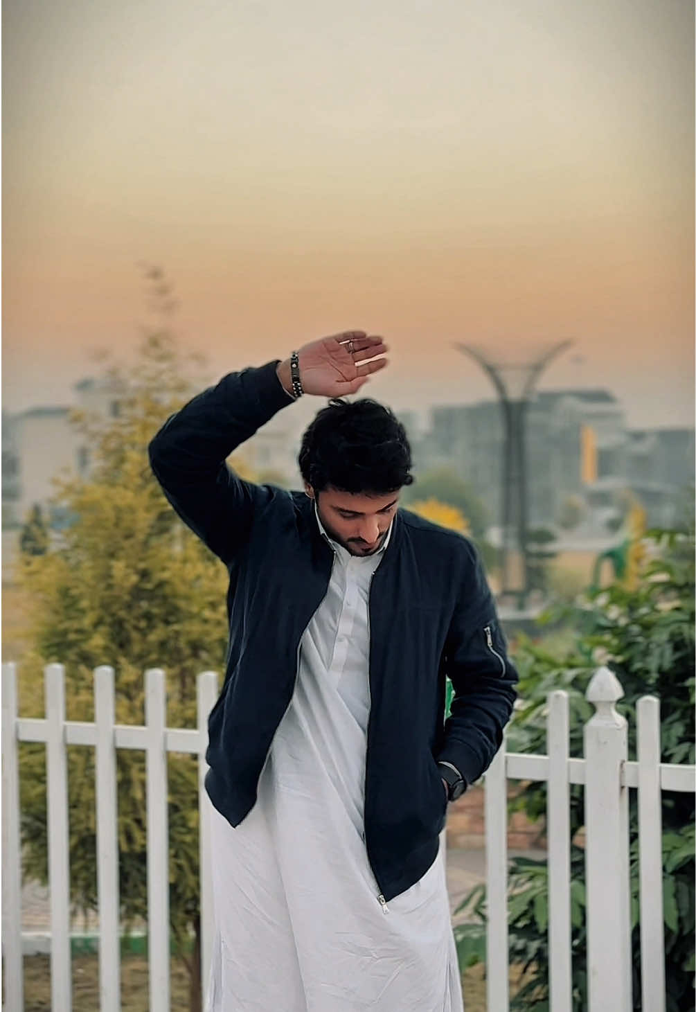 مخ می دہ یار دہ لوری مہ اڑہ وئی 🥹⚰️ #viral #capcut #Foryou #karwan #pashtopoetry @✨Wali Karwan🦅 @Kaarwan Fabrics 🦅 