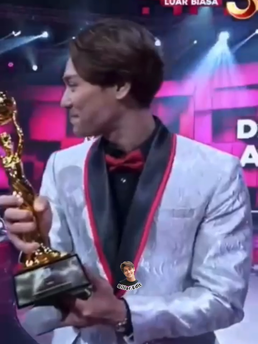 Masyaallah alhamdulillah borong piala🫶 #rizkybillar #lestykejora #fyp #xyzbcafypシ #foryoupage 