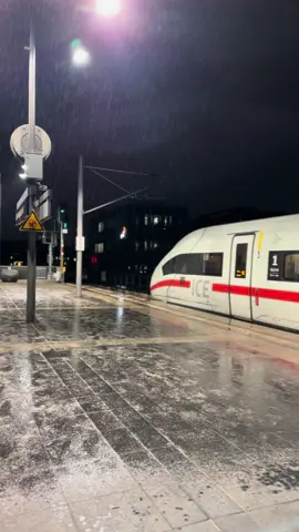 From the moment you step into Berlin Central Station, Christmas wraps around you like a warm hug. Pure holiday magic in a very beautiful rainy night.🎄😍🇩🇪 #Berlin #Germany #VisitBerlin #BerlinCentralStation #ChristmasVibes 