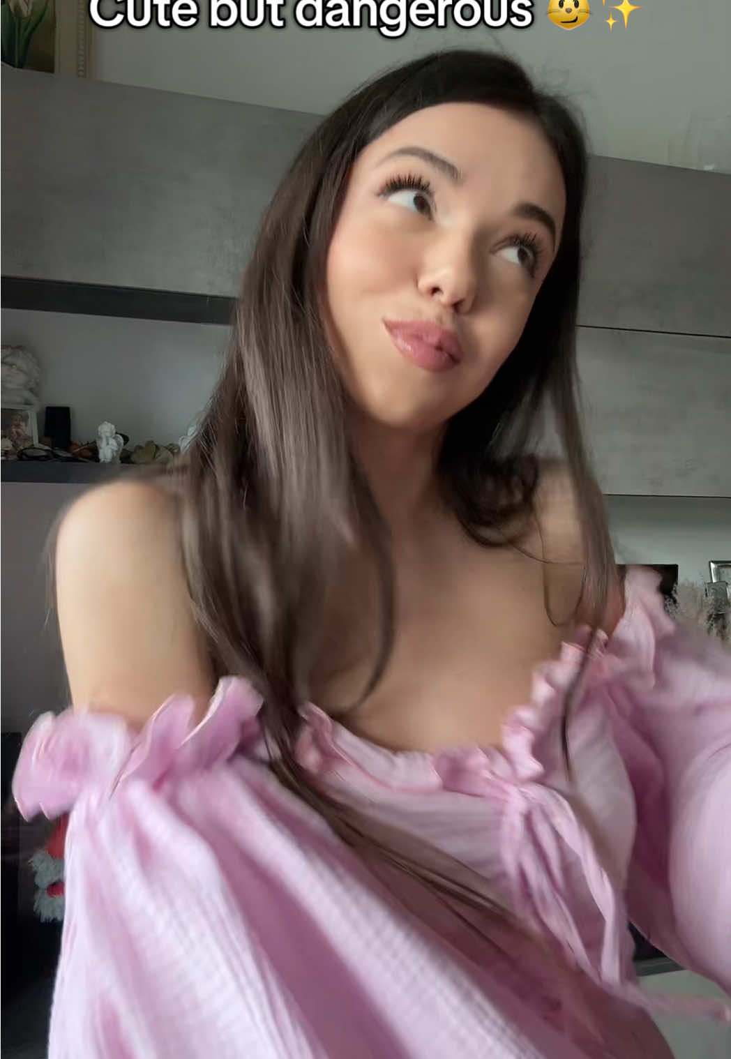 If you see this, it’s a sign to smile 🤍 #cutedancer #viralvideo2025 #dancefun #prettygirls #girl 