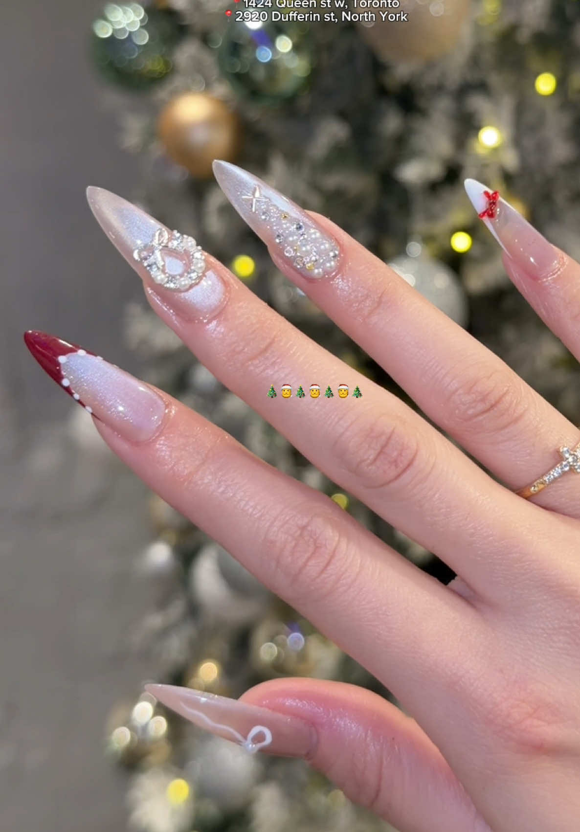 Christmas nails 🎄🎄 📍1424 Queen st w, Toronto 📍2920 Dufferin st, North York #tobeautybar #torontonails #christmasnails #gelxnails #torontonailsalon 