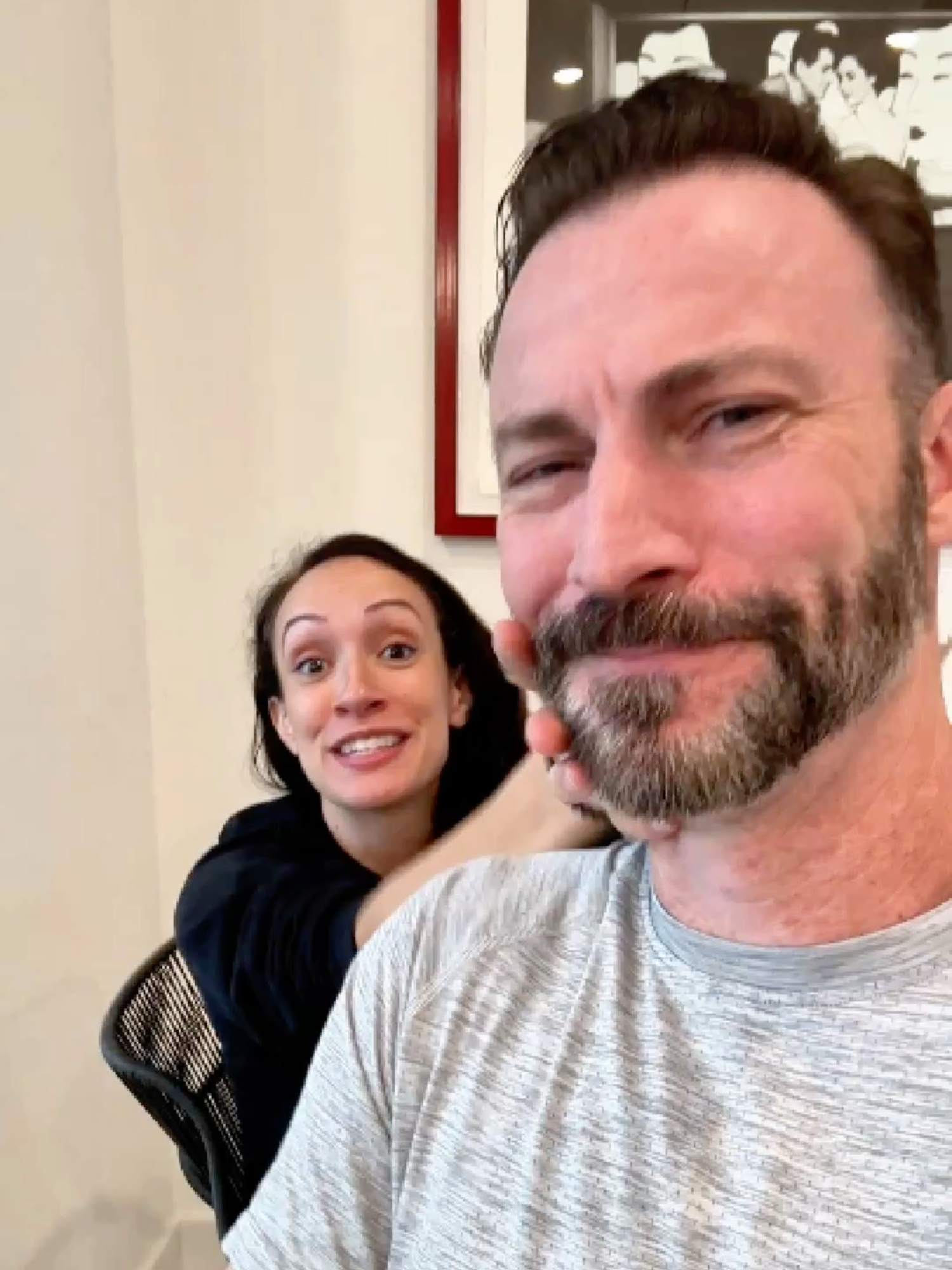 A blonde handstand #meettheharrisons #theharrisons