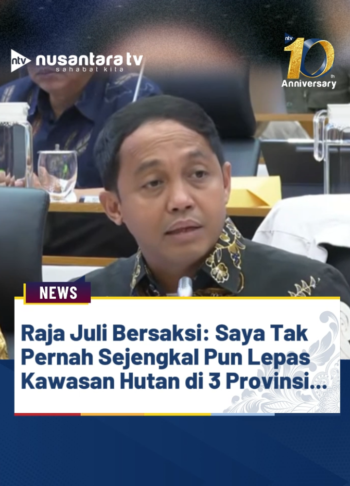 Menteri Kehutanan RI, Raja Juli Antoni menegaskan dirinya tidak pernah mengeuarkan izin pelepasan kawasan hutan di tiga wilayah terdampak banjir Sumatra. Selama menjabat, Raja Juli mengaku hanya memberikan izin pembukaan lahan untuk Proyek Strategis Nasional (PSN). Raja Juli mengaku hanya pernah mengeluarkan 4 izin Perizinan Berusaha Pemanfaatan Hutan (PBPH) selama menjabat. -------------------------- NRF #RajaJuliantoni #Hutan #Sumatera #Banjir #nusantaratv 
