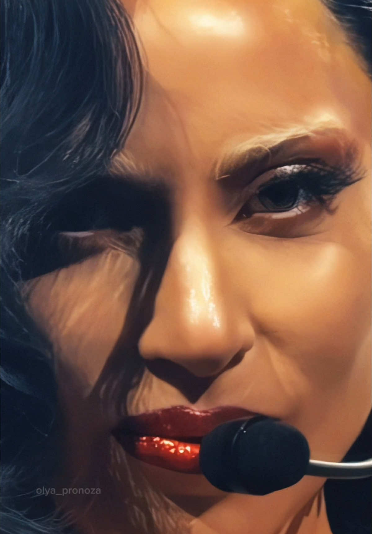 @ladygaga 🧎🏻‍♀️💕 #ladygaga 