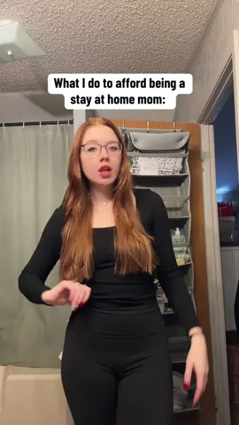 “What do you do for a living?” Well..🤭 #23yomomof3 #MomsofTikTok #sahmsoftiktok #MomsofTikTok #marriedat18 