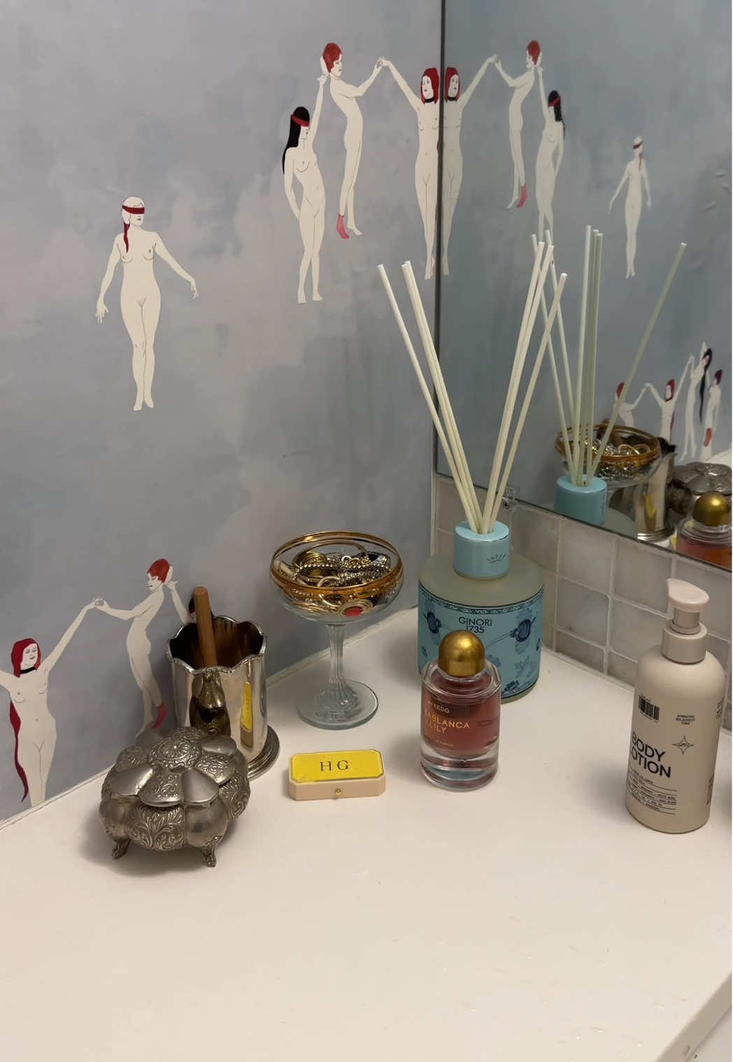 Is it vlogmas or vlogsmas 🙂‍↔️