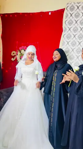 Wallkey lyo dhumashi❤️👸🫂@mss jalaato🍧cr7🇵🇹🐐🇨🇭 @Ayaanita 💞 @cimran  Geenyo ❤️🤍 @Caliya Cali faruur🧕🤎 #somalitiktok #somalitiktok 