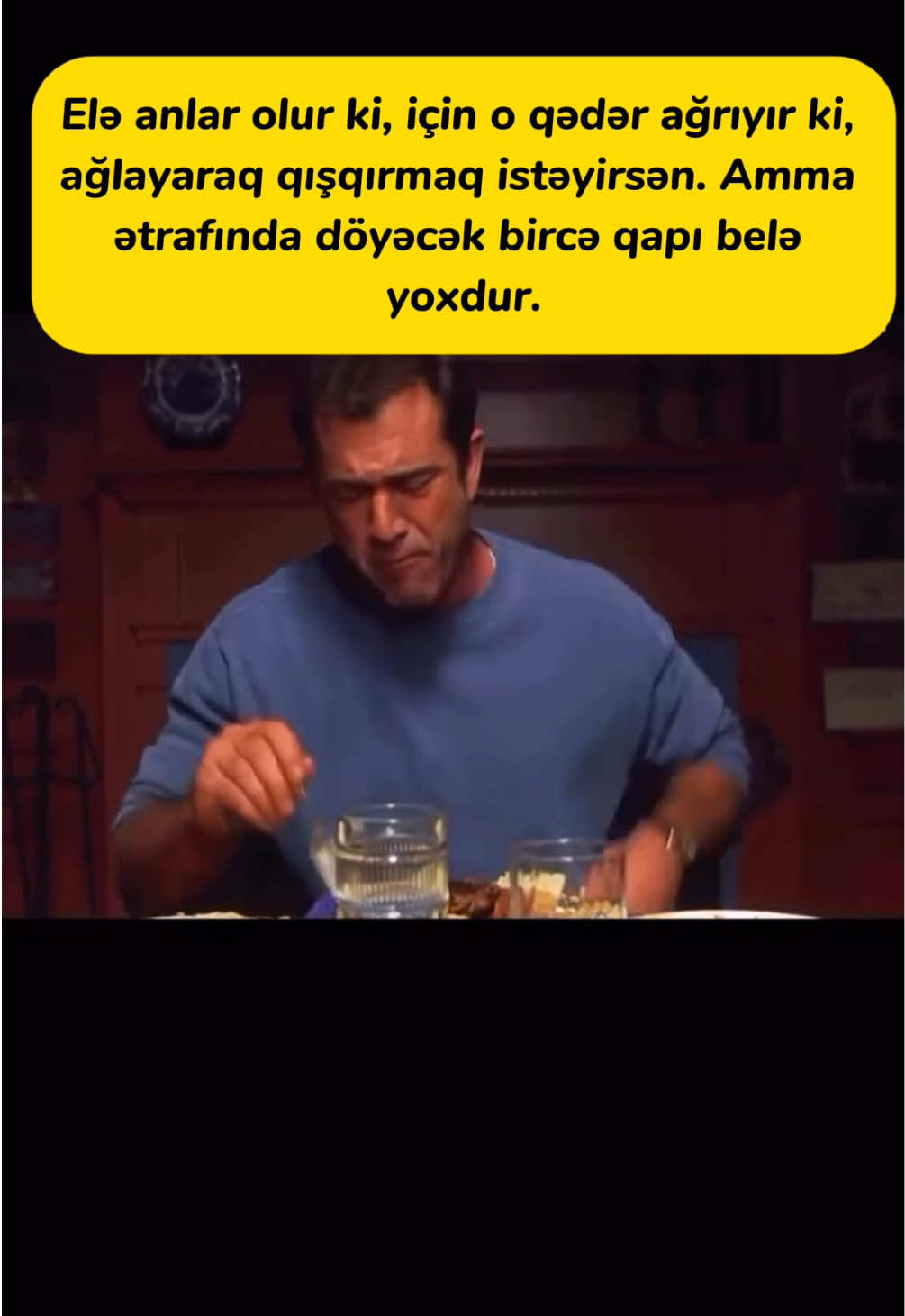 📌 Elə insanlar var ki, səssizcə böyüyüblər. Ona görə yox ki, deyəcək sözləri yox idi-bir vaxt başa düşüblər ki, söz demək menasızdır və ya riskdir. 📌Beləcə sakit bir sağqalma strategiyası yaranır: başqalarını narahat etməmək, “ağır”, “yük” olmamaq, acı hissini göstərməmək, kimisə itirməmək üçün özünü sıxmaq. 📌Amma bu sükutun bir qiyməti var: -yığılmış hisslər əsəbə, təşvişə çevrilir, -inciklik yorğunluq olur, -deyilməyənlər isə illərlə daşınan yükə çevrilir. 📌Həqiqət budur ki, sükut-xasiyyət deyil. Bu, bir vaxtlar özünü qorumağın yolu olub. 📌Və ən yetkin addım-tədricən danışmağı öyrənməkdir: -canım ağrıyır -bu mənim üçün vacibdir -mənə dəstək lazımdır -razı deyiləm 📌Uca səslə yox. Dərhal yox. Hər kəsə yox. Əvvəlcə-özün üçün və səni eşidə bilən birinin yanında. 📌Çünki səs bir günə geri qayıtmır. İnsan artıq yaşamaq üçün susmağa məcbur olmayanda, yaşamaq üçün danışmağa icazə verdikcə geri qayıdır. #psixologiya#psixoterapiya#psixoloqif#psixoloq