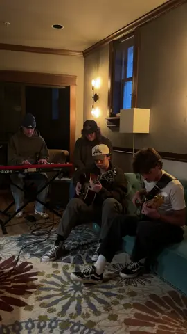 isn’t she lovely by stevie wonder with the very talented @bennygsingz who will be joining us on december 18th at our sold out show at eddie’s attic in atlanta to kick off our 3 back-to-back homecoming shows!! #bennyg #livemusic #steviewonder 