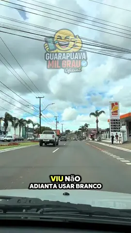 Não adianta nada usar branco final de ano 😂 #fimdeano #reveillon #virada #branco #familia 