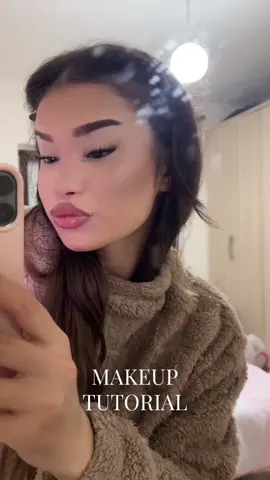 Fondatinen,powder-in,highlighterin edhe lipglossin i gjeni tek (sephora.albaniaa) ne ig 😚🤗🫶🏻#fypシ゚ #tiktokviral #makeup 