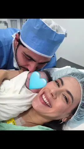 Esta sorpresa se nos adelantó 02 / 12 / 2025 😍🙏🏼 Gracias a Dios Julián y mamá están sanos y ya estamos todos juntos en casa💕 @Jesus Suadi  #baby #mom #dad #newparents #blessed 