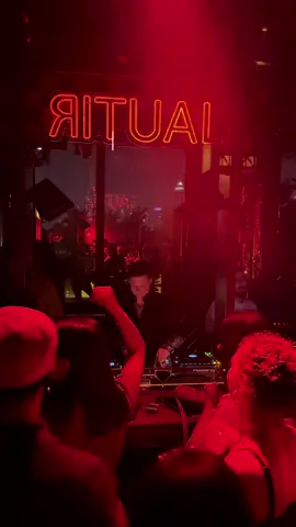 ADRIAN SAGUNA x @Deejay Benzol - “ESENA MONA “ Out soon !!  Va place ? / Did you like it ?  #AdrianSaguna #tiktokviral #fyp #newmusic #greece  @touchagency.ro 